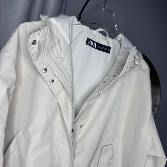 NWOT Zara Woman Rubberized Oyster White Hooded Jacket Size M Medium - Picture 4 of 8
